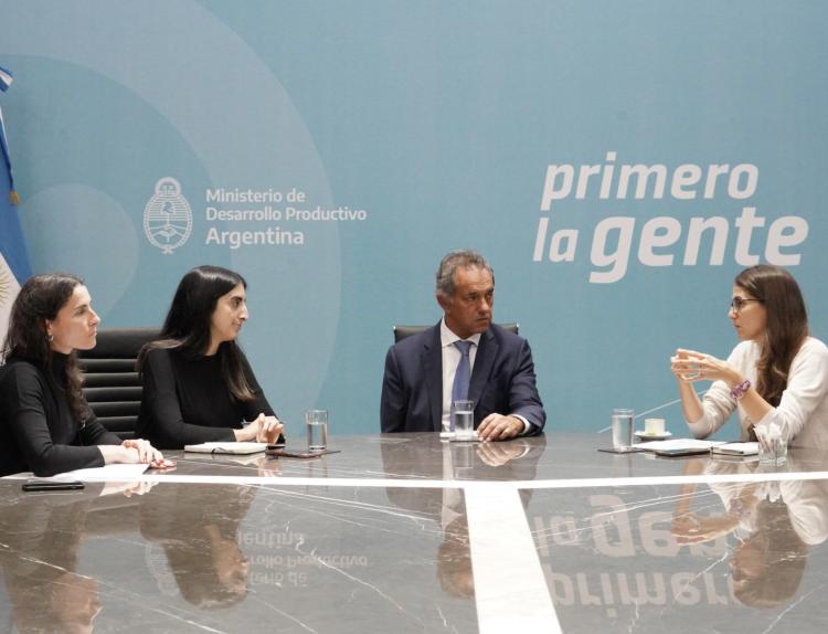 Scioli y Gómez Alcorta avanzaron en una agenda común para la inclusión de más mujeres en la producción Scioli y Gómez Alcorta avanzaron en una agenda común para la inclusión de más mujeres en la producción