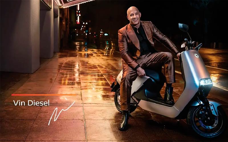 Yadea G5: el scooter eléctrico que acompañará a Vin Diesel en su papel de James Bond moderno