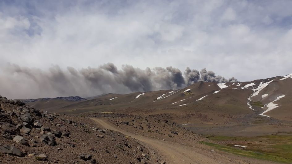 Se incrementó la actividad del volcán Peteroa en las últimas horas