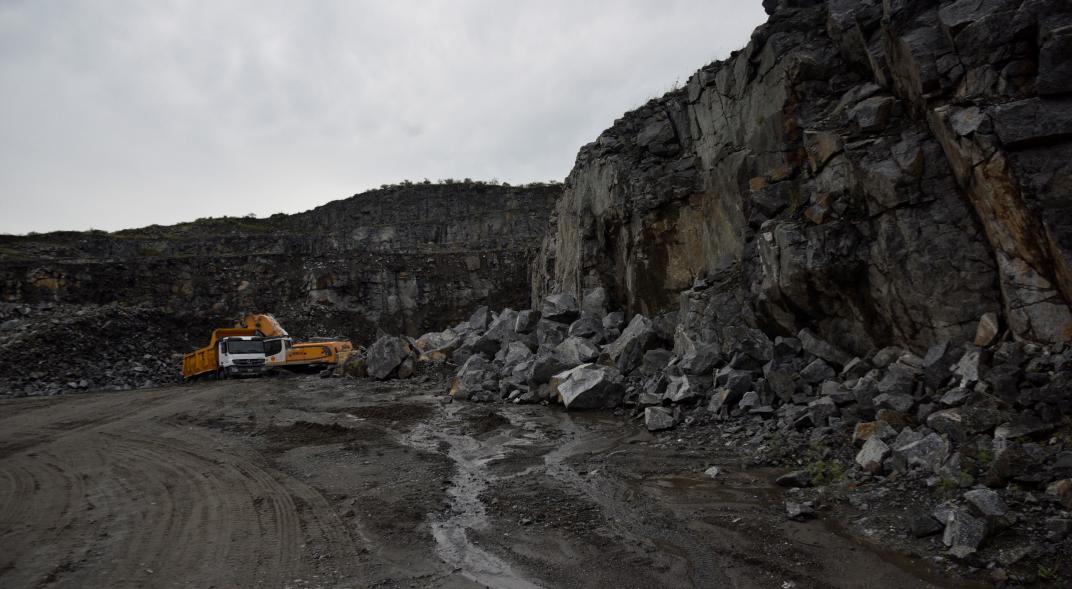 Córdoba: Desde la Cámara Empresaria minera cordobesa manifestaron que "Sin minerales, no habría rutas ni viviendas"