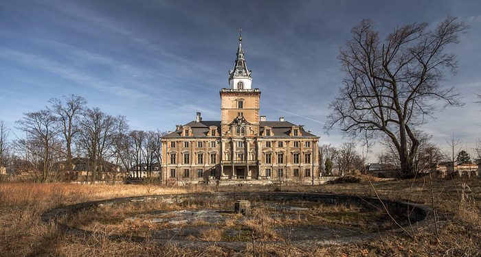 Toneladas de oro nazi podrían estar escondidas bajo un palacio polaco del siglo XVI