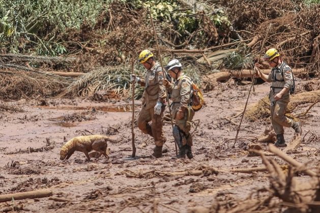 Tsunamis mineros se convierten en repetidas tragedias en Brasil