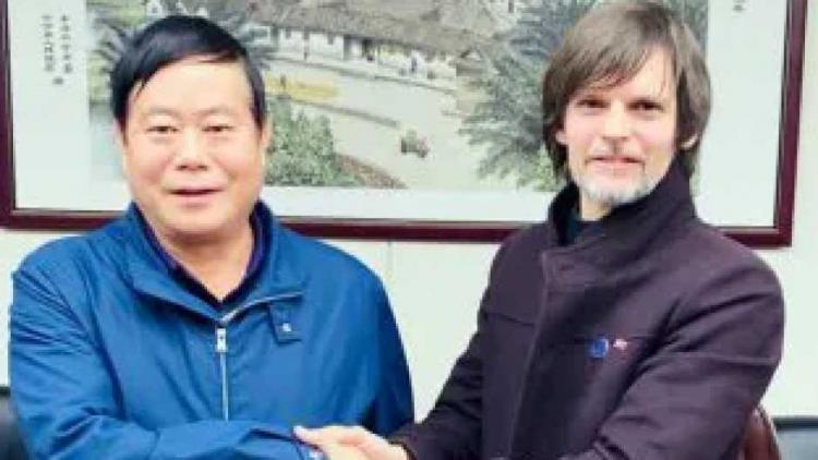 Vaca Narvaja propuso exportar minerales a China para achicar el déficit comercial